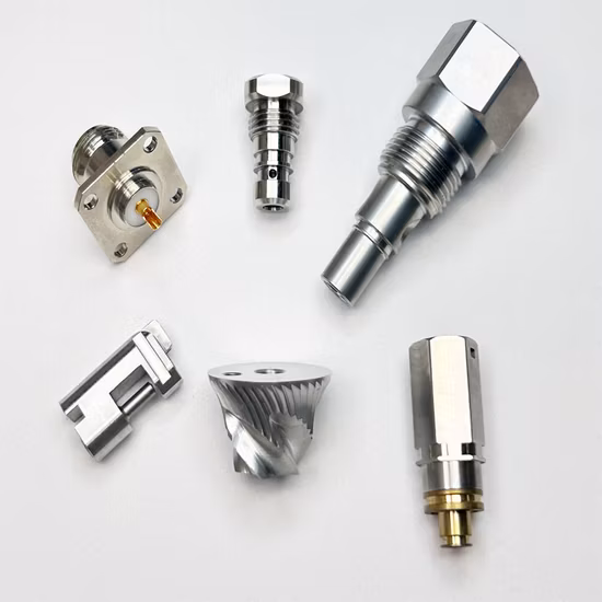 Ofertas mensais Máquina-ferramenta para peças centrais de máquinas de fresagem e perfuração com torno de máquina manual de tamanho grande